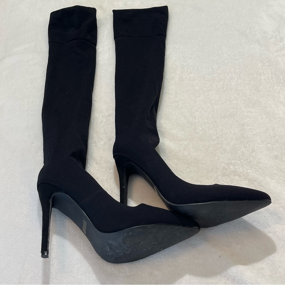 UNBRANDED WOMENS HEELS WITH STOCKINGS TOP. SIZE 37 BLACK.